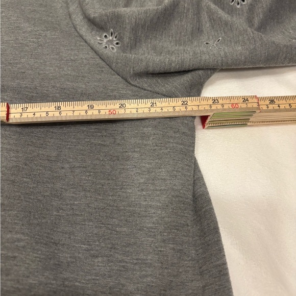 Torrid Gray Relaxed Fit Dolman Top - Picture 6 of 7